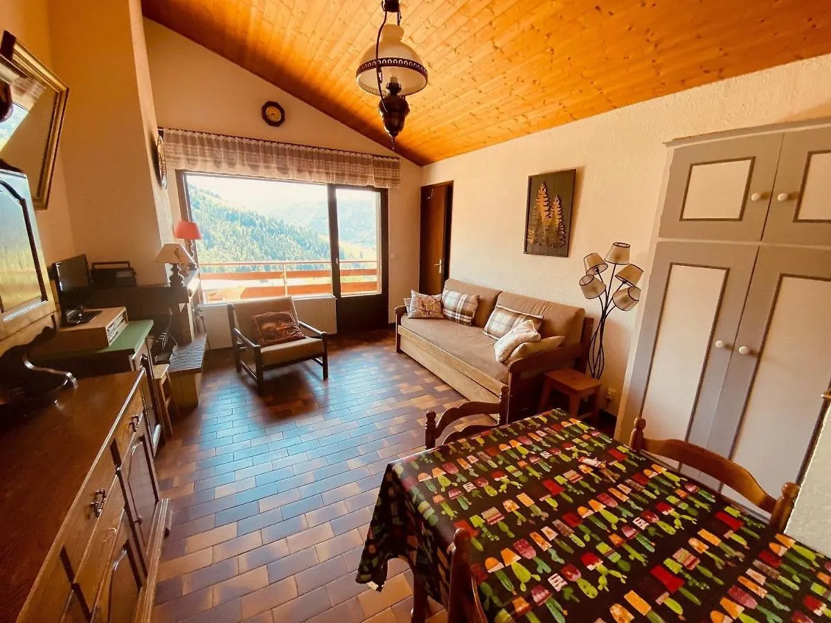 2 Pieces Cabine Sans Pretention Avec Balcon Et Parking - Fr-1-459-47 La Clusaz Apartment